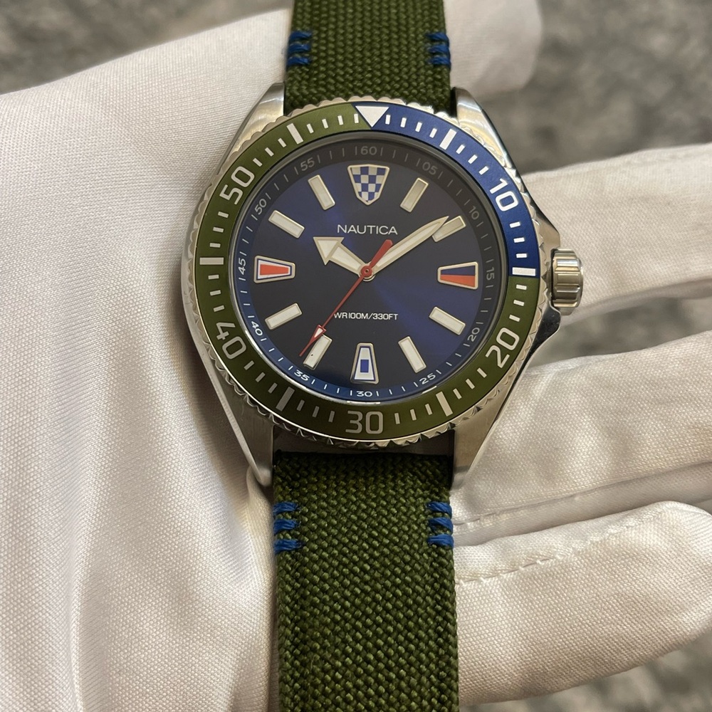 Nautica Crandon Park NAPCPS013 44mm Men’s Watch - FOR PARTS / NOT WORKING